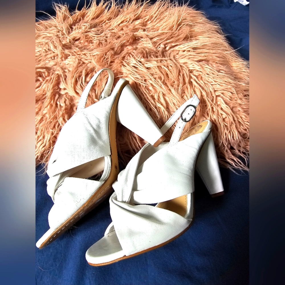 Vince Camuto size 8, never worn